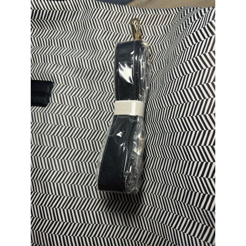 Trina Turk Large Shoulder Tote Bag/ Purse Black/white W/detachable Strap New #26 - Picture 9 of 10